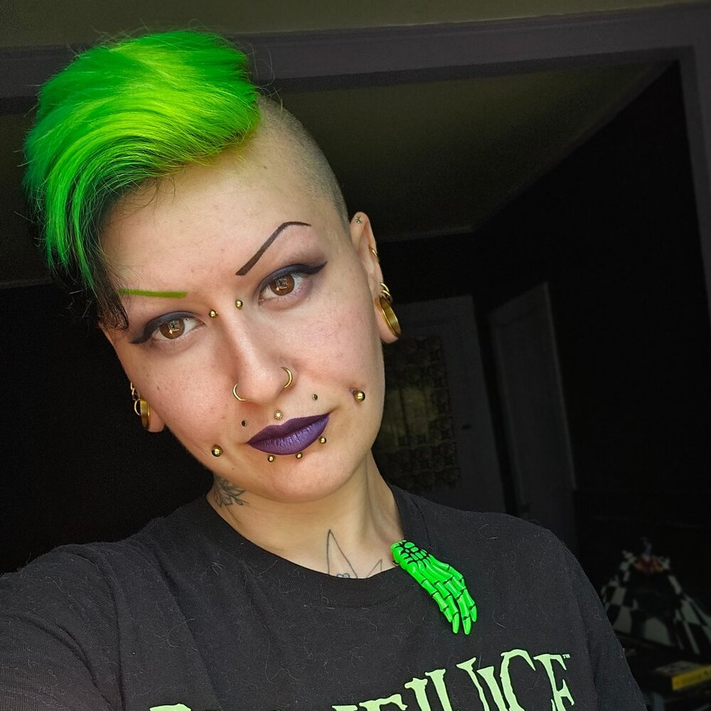 Meet your Posher, Pixie